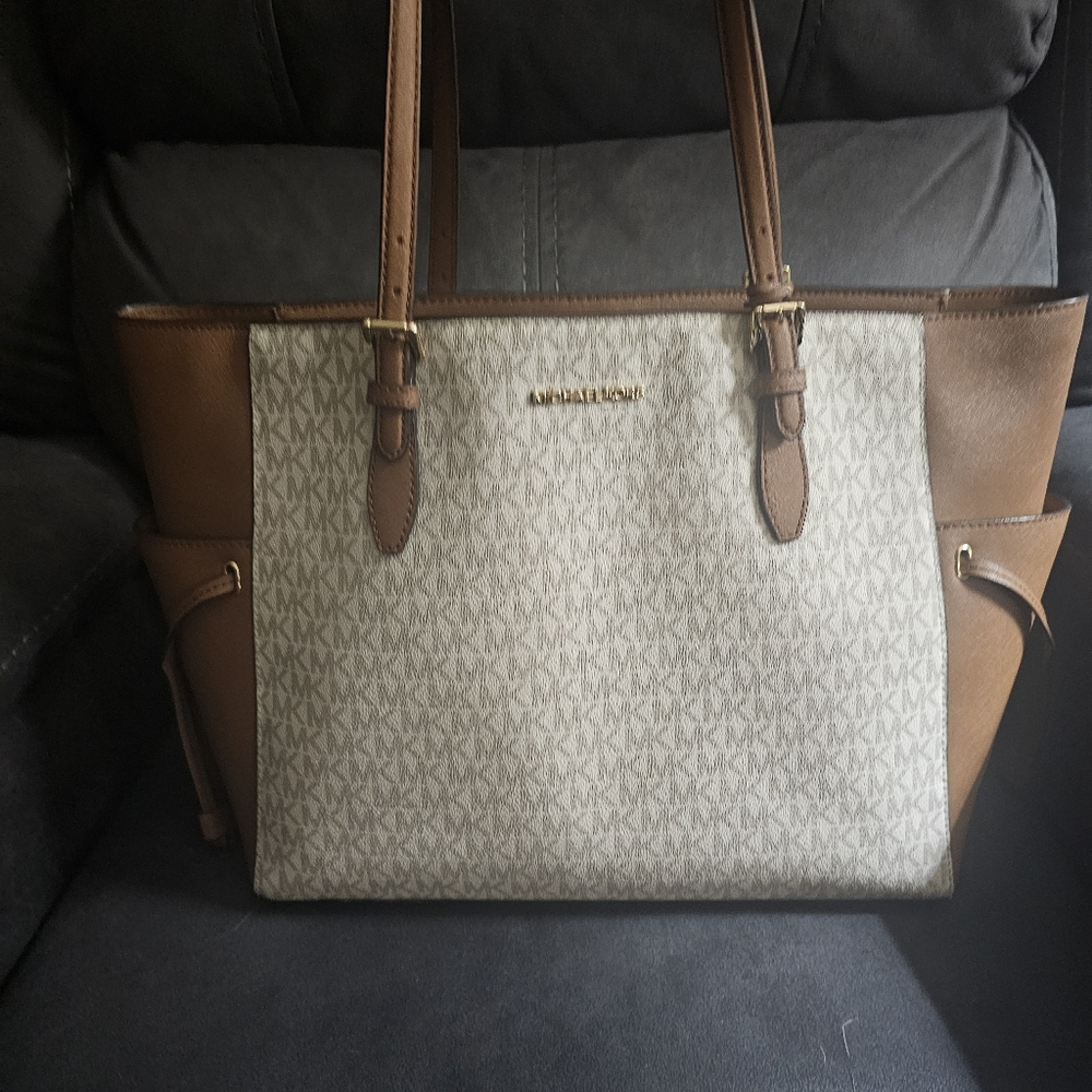 Mk tote euc
